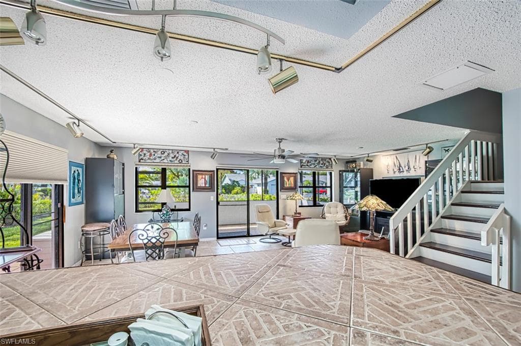 9626 Windsor Club CIR-13