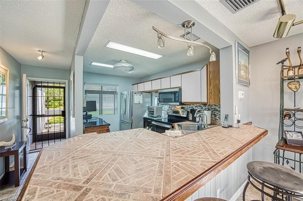 9626 Windsor Club CIR-12