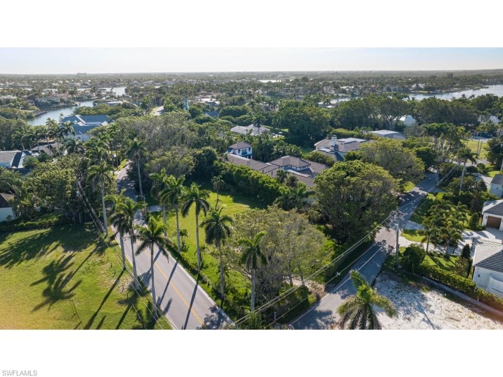 2433 Lantern LN-4