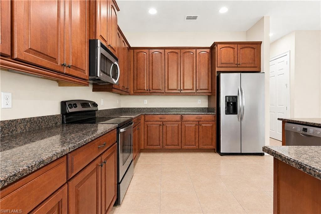 291 Saddlebrook LN-14