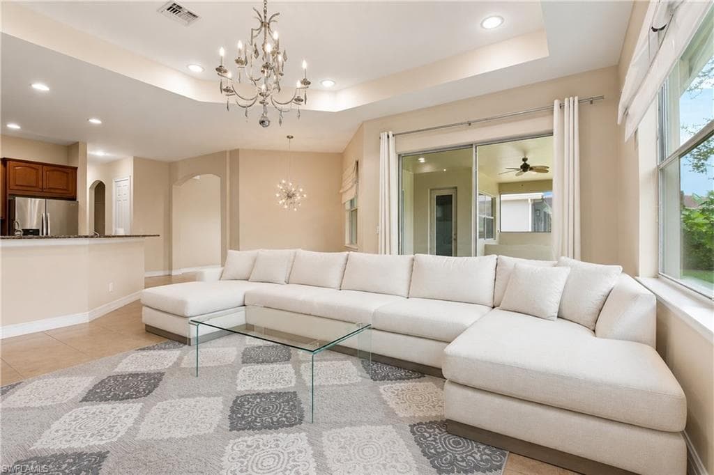 291 Saddlebrook LN-8