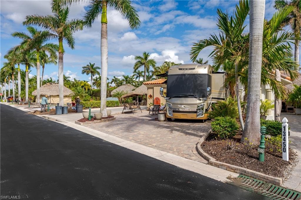 13446 Ladyfish LN-32