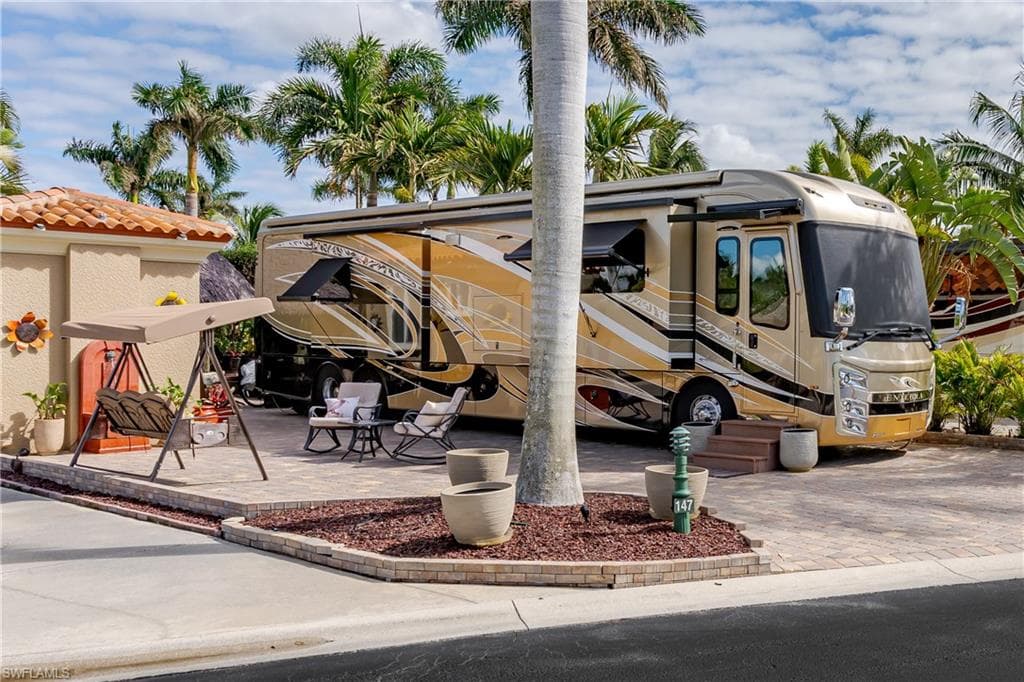 13446 Ladyfish LN-33