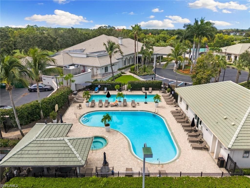 2860 Cypress Trace CIR 1825-31