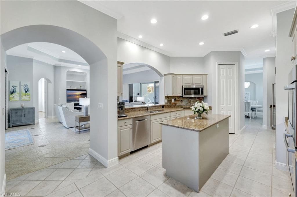 2450 WULFERT RD-20