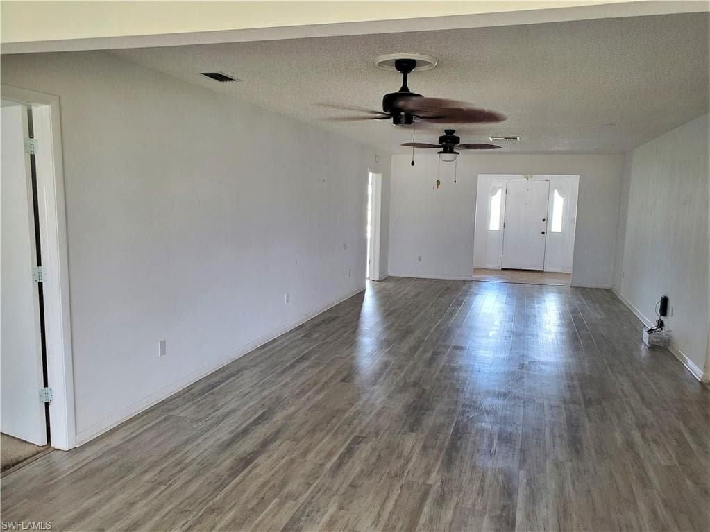 1381 N Brandywine CIR-5