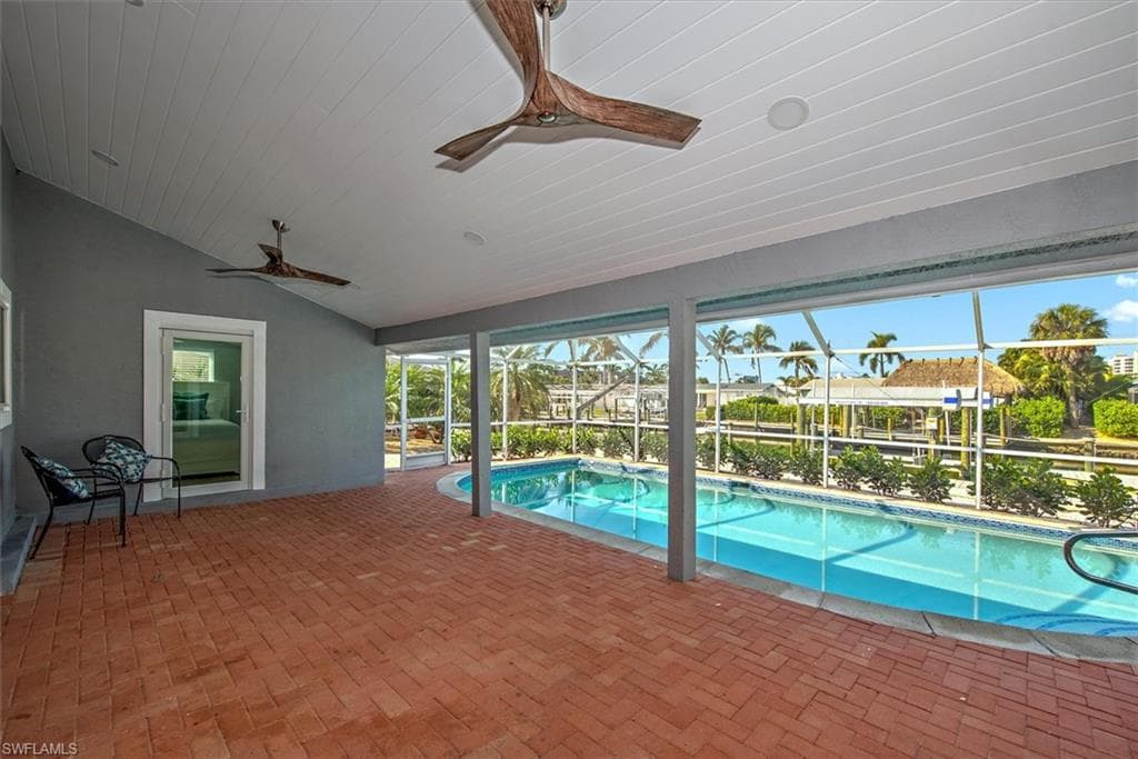 16 Palmview BLVD-27