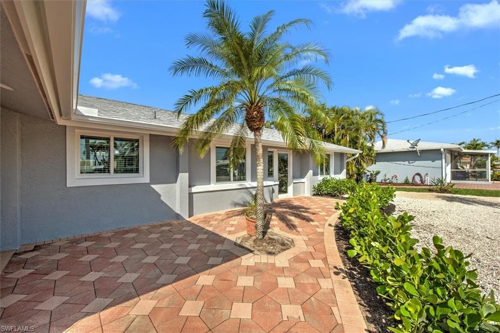 16 Palmview BLVD-22