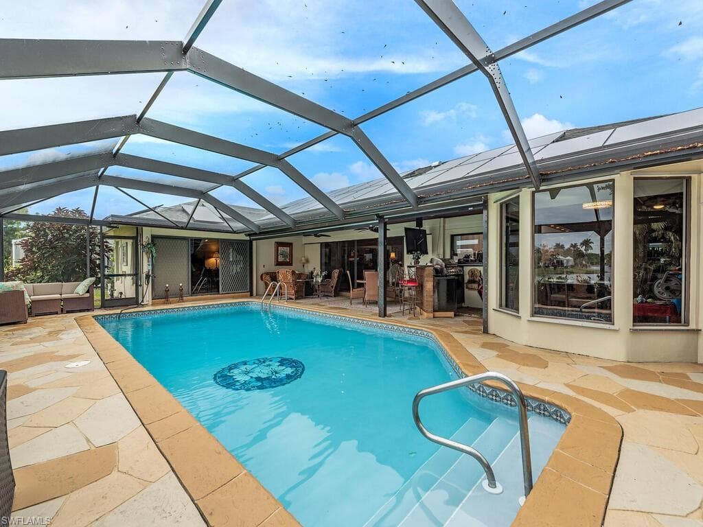 431 Forest Hills BLVD-24