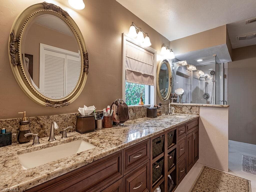 431 Forest Hills BLVD-15