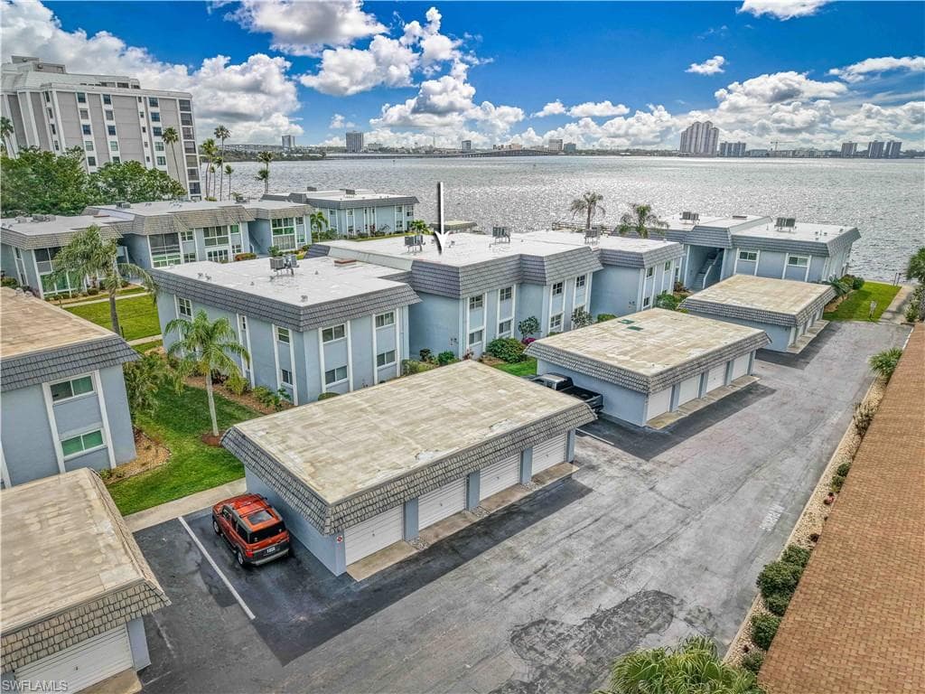 3390 N Key DR 6-3