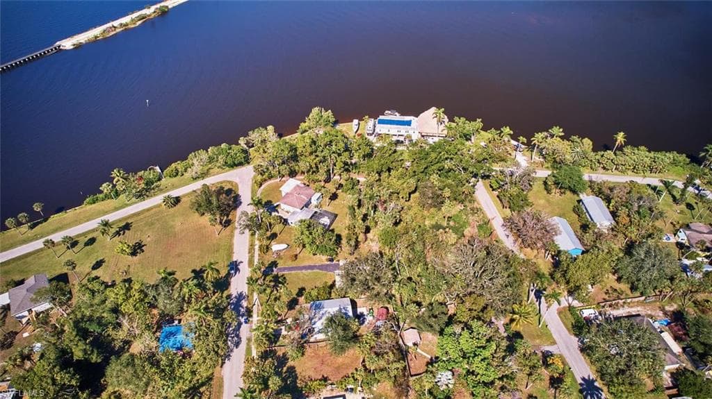 213 Delray AVE-2
