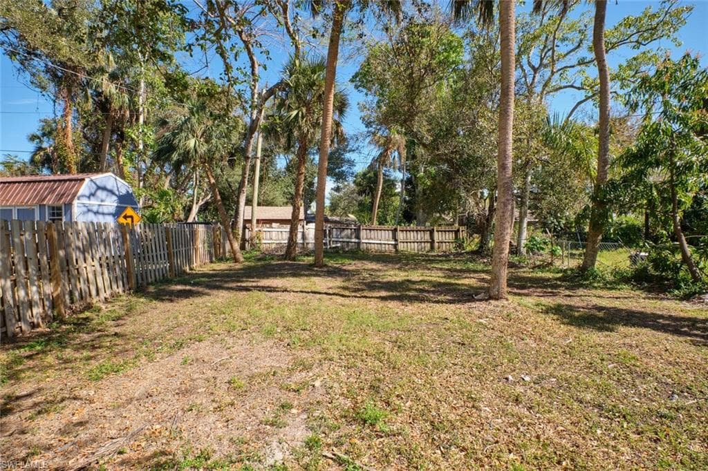 213 Delray AVE-10