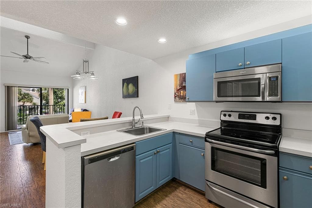 55 Emerald Woods DR C4-10