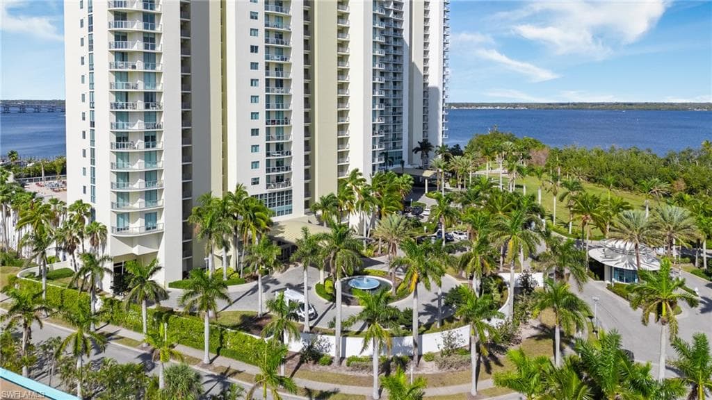 3000 Oasis Grand BLVD 2203-4