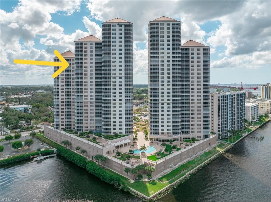 2090 W First ST I2409-1