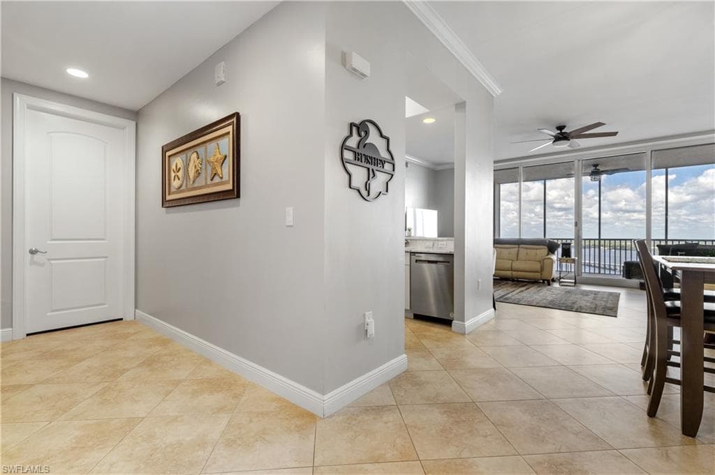 2090 W First ST I2409-10