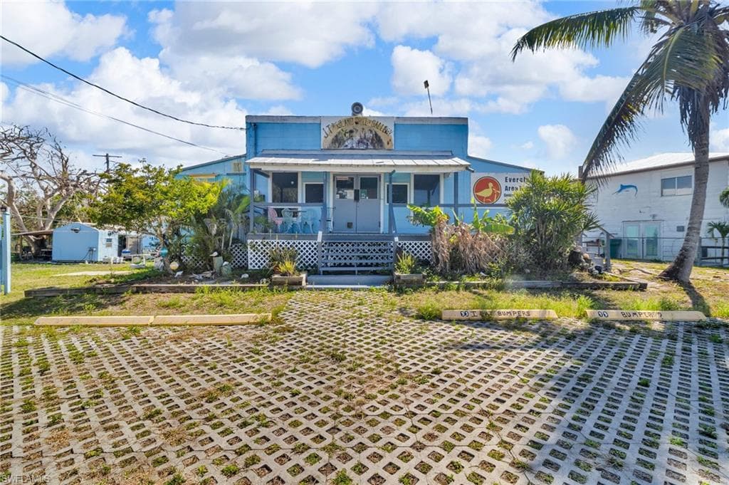 238 Mamie ST-1