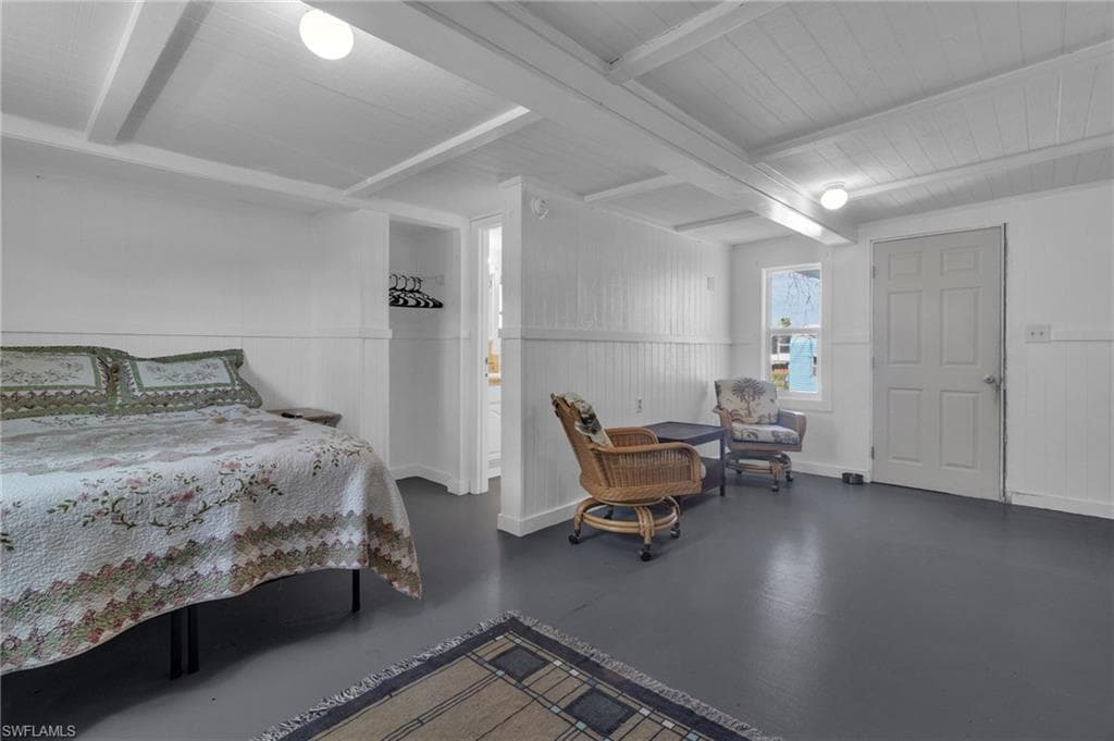 238 Mamie ST-25