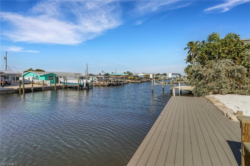 2686 Clyde ST-6