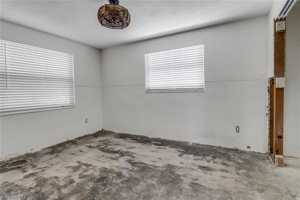 2686 Clyde ST-28