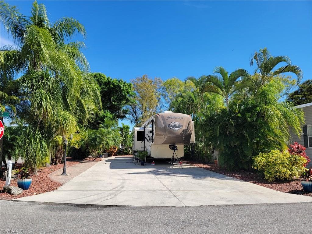 5761 Brightwood DR-2