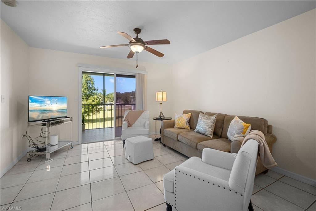 144 Cypress WAY E 707-1