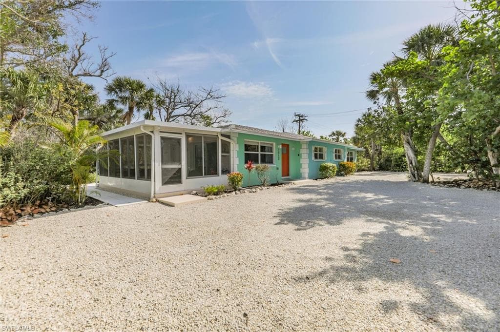 1012/1014 E Gulf DR-2