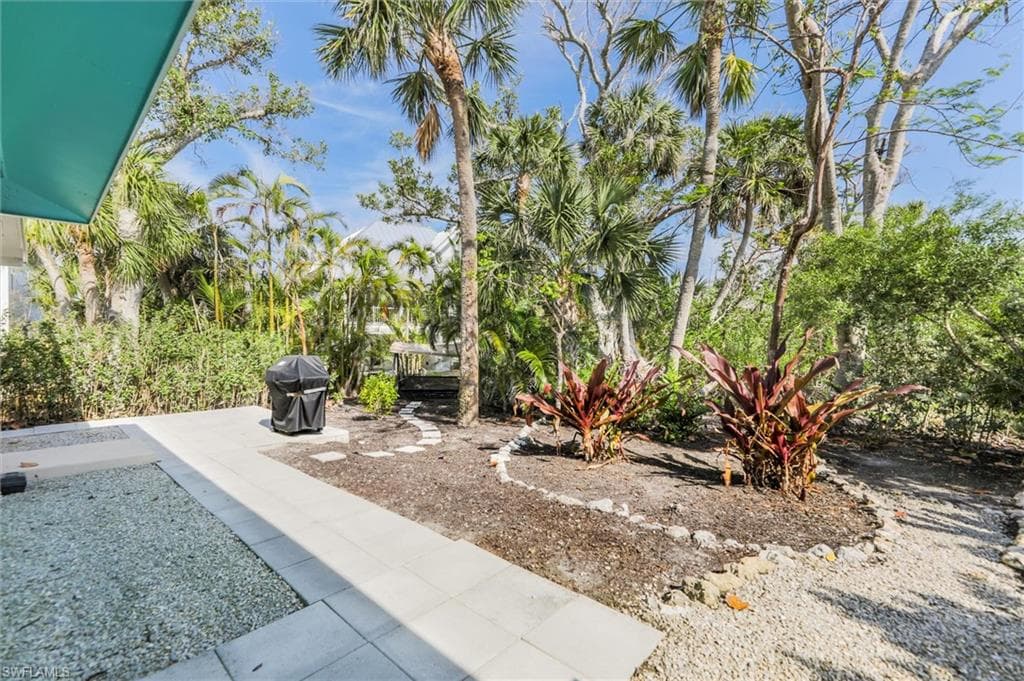 1012/1014 E Gulf DR-24