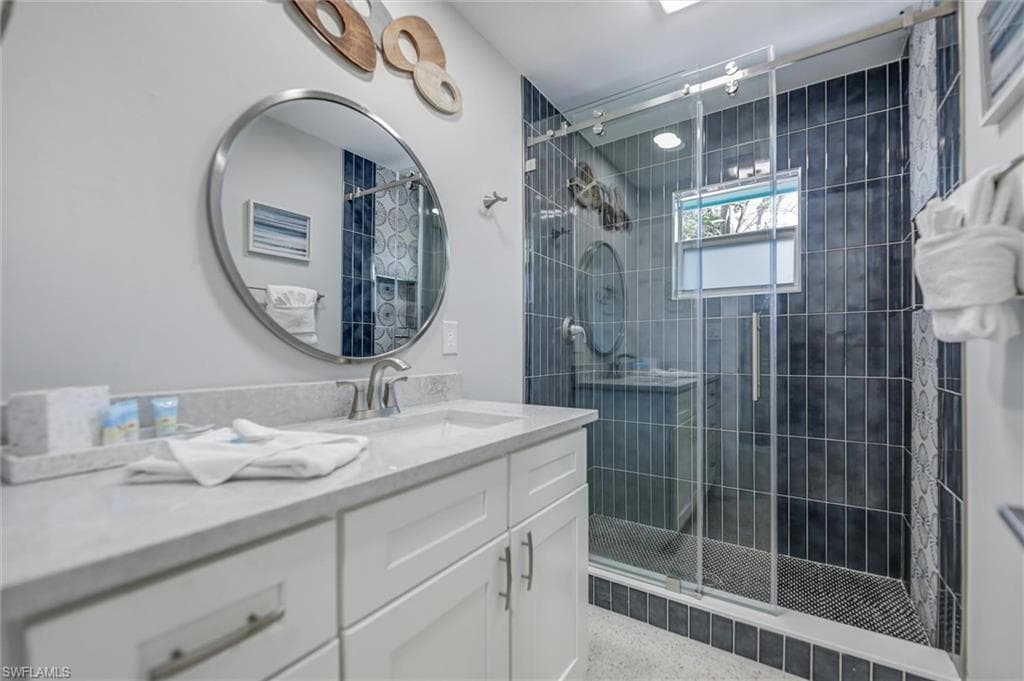 1012/1014 E Gulf DR-18