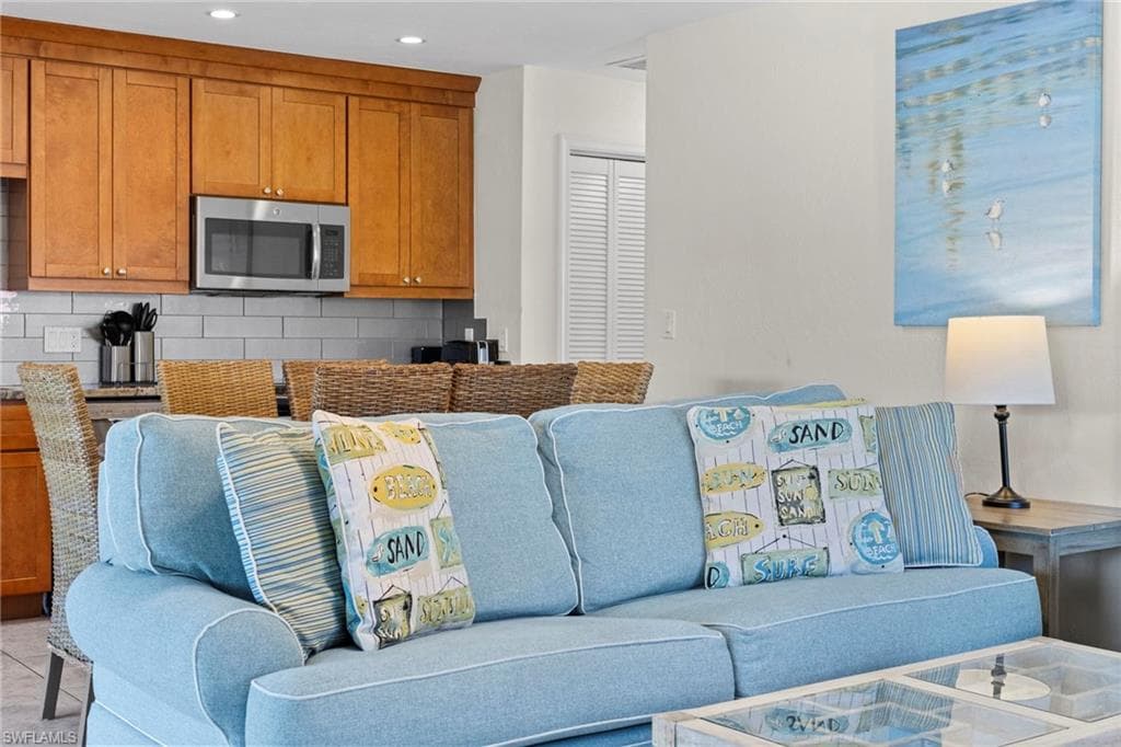 1811 Olde Middle Gulf DR 1-10