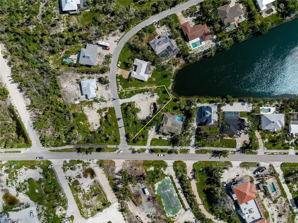 327 Palm Lake DR-13