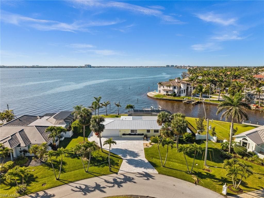 1600 Edith Esplanade-1