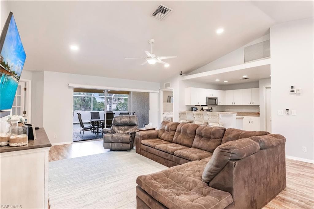 324 Parkdale BLVD-6