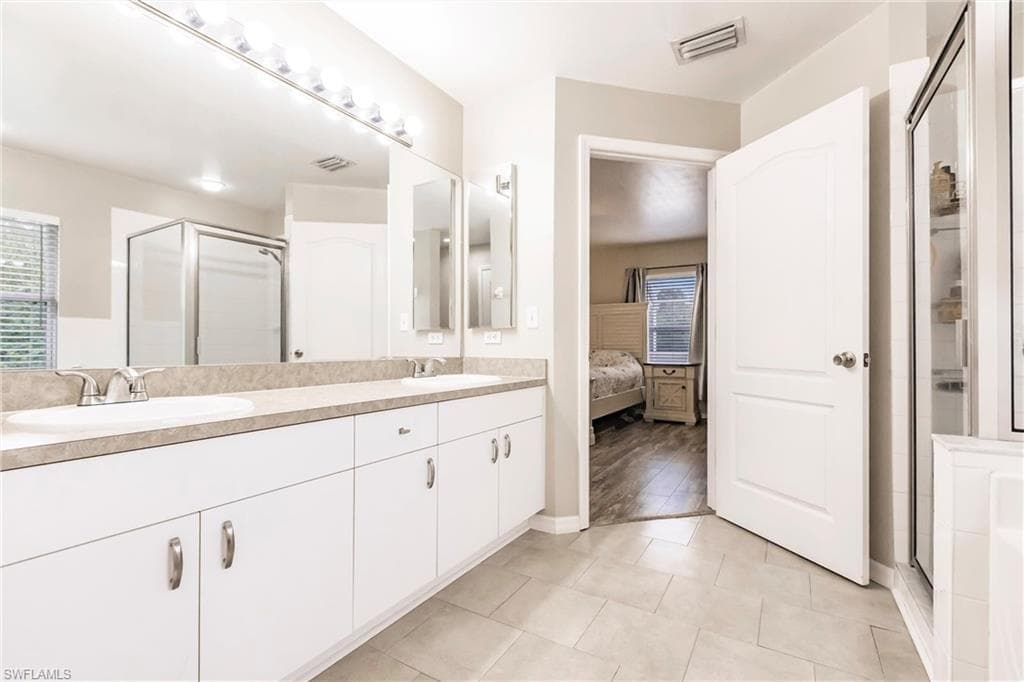 324 Parkdale BLVD-22