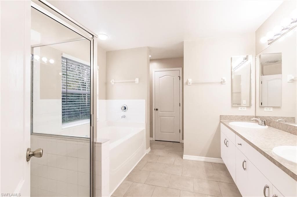 324 Parkdale BLVD-20
