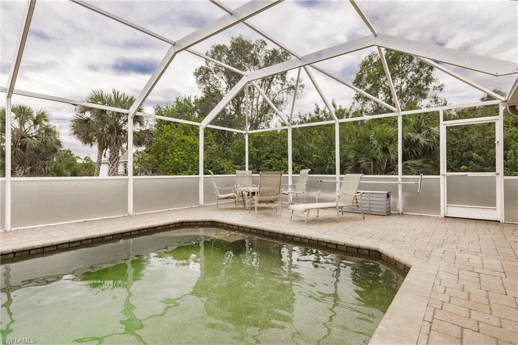 324 Parkdale BLVD-39