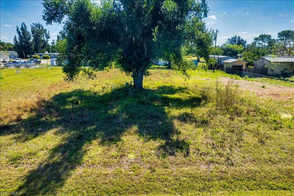 8355 Nault RD-8