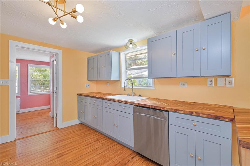 219 Granada BLVD-17