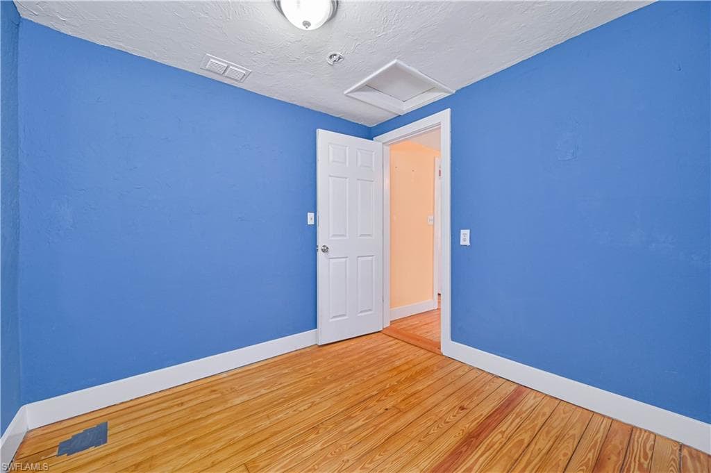 219 Granada BLVD-25