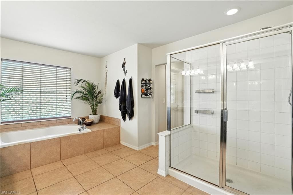 3268 Aralia CT E-26