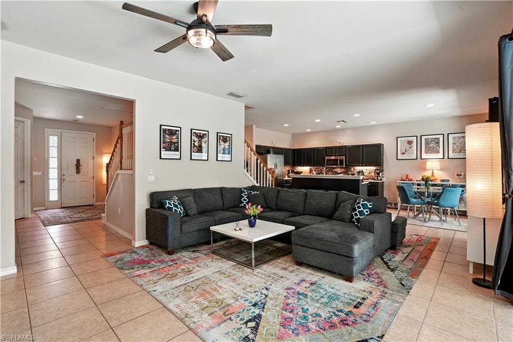 3268 Aralia CT E-1