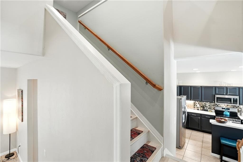 3268 Aralia CT E-19