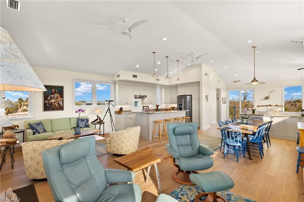 2190 Camino Del Mar DR-11