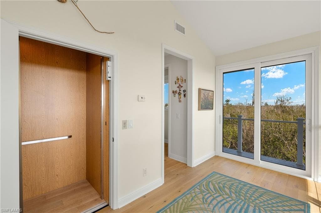 2190 Camino Del Mar DR-19