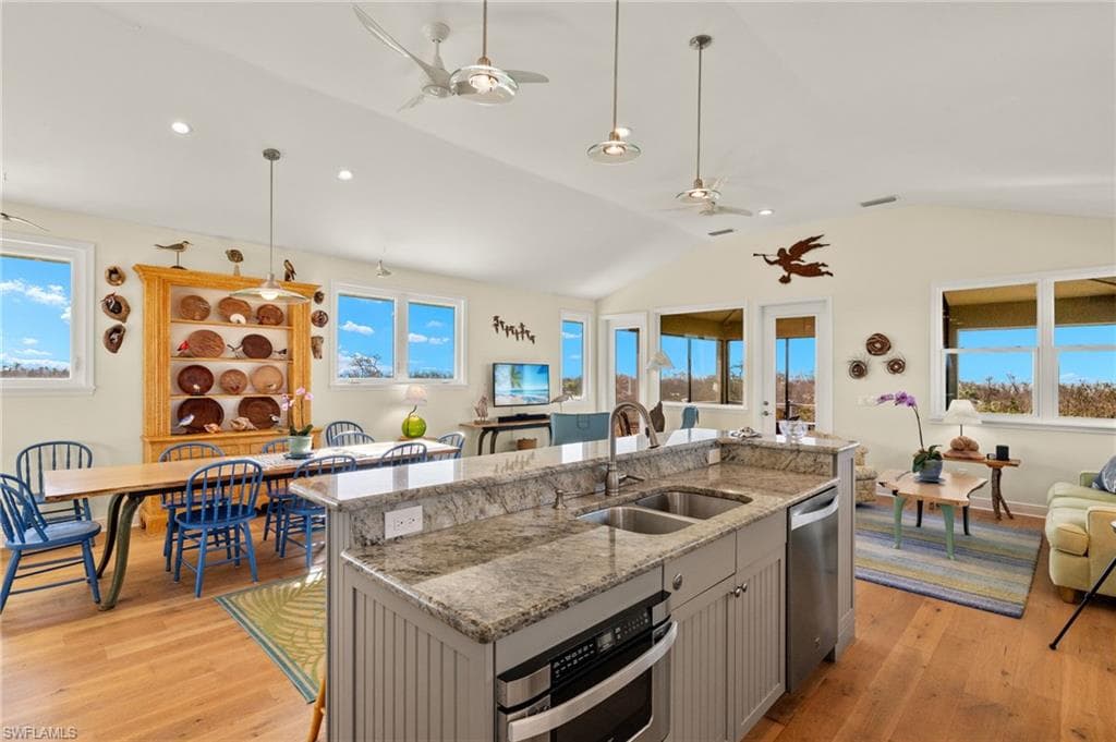 2190 Camino Del Mar DR-8