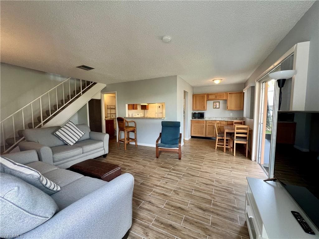 3370 Yukon CIR 3-11