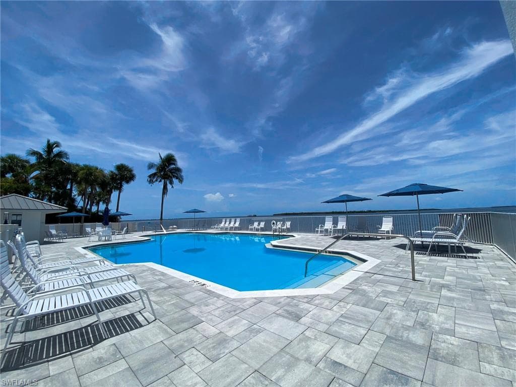 17170 Harbour Point DR 734-27