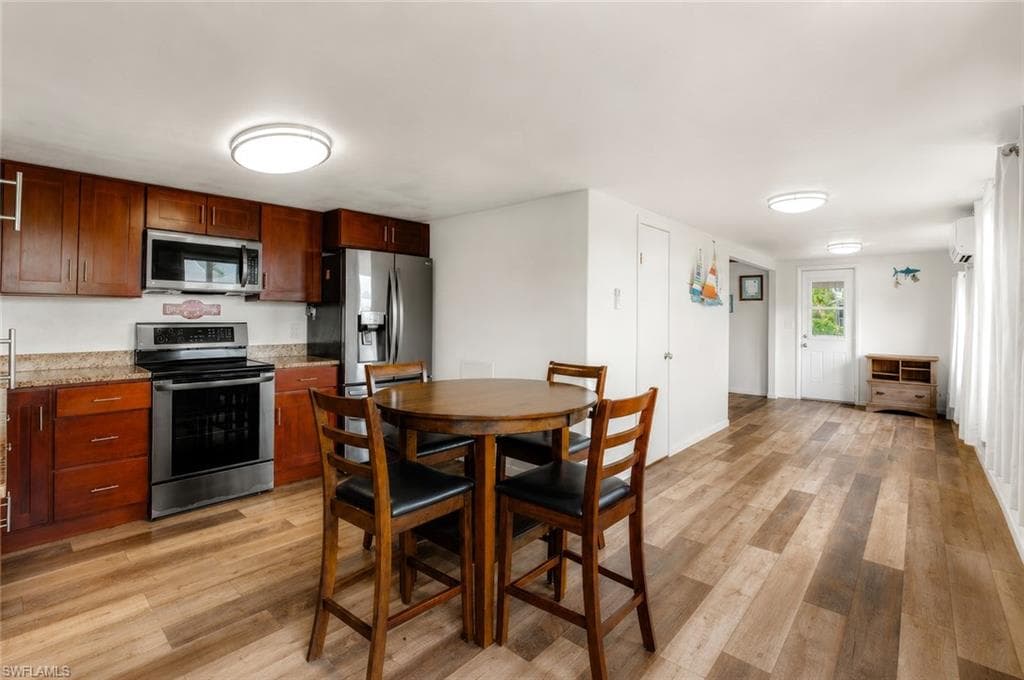340 Crescent ST-9