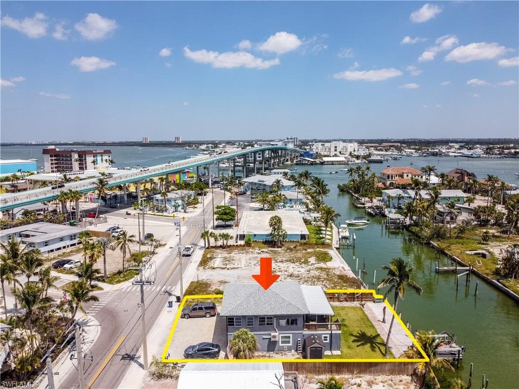 340 Crescent ST-33